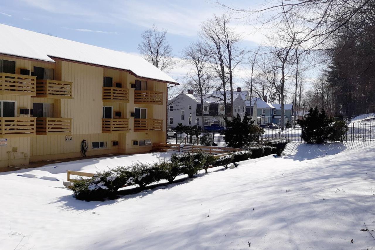 Iron Horse Inn Simsbury Exterior foto